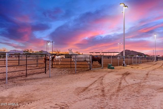 29756 N VARNUM Road, San Tan Valley, AZ 85143