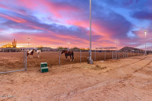 29756 N VARNUM Road, San Tan Valley, AZ 85143