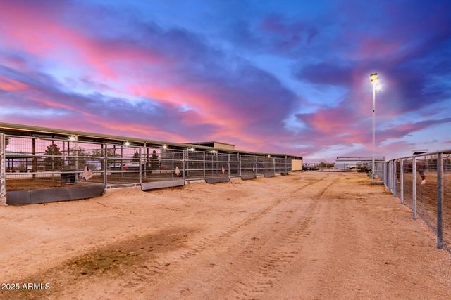 29756 N VARNUM Road, San Tan Valley, AZ 85143