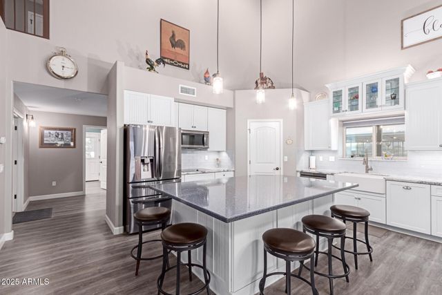 29756 N VARNUM Road, San Tan Valley, AZ 85143