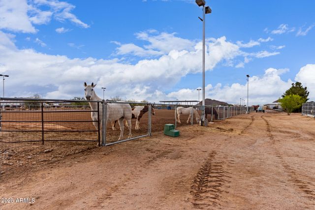 29756 N VARNUM Road, San Tan Valley, AZ 85143