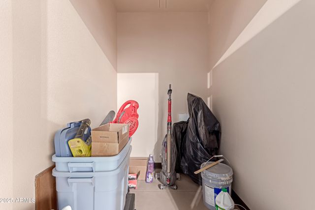 29756 N VARNUM Road, San Tan Valley, AZ 85143