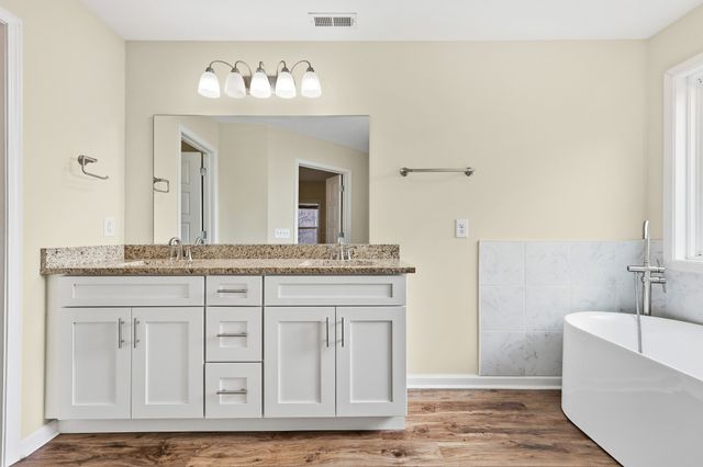 213 Indian Summer Ct, Nashville, TN 37207