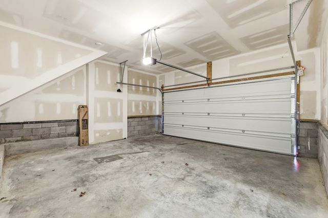 213 Indian Summer Ct, Nashville, TN 37207