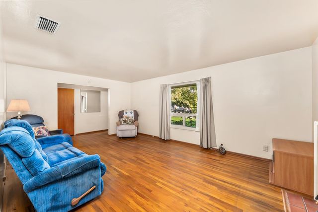 5423 President Ave, North Highlands, CA 95660