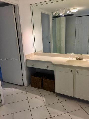 100 Bayview Drive 516, Sunny Isles Beach, FL 33160