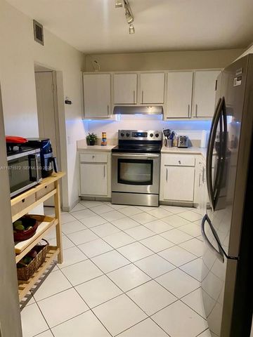 100 Bayview Drive 516, Sunny Isles Beach, FL 33160