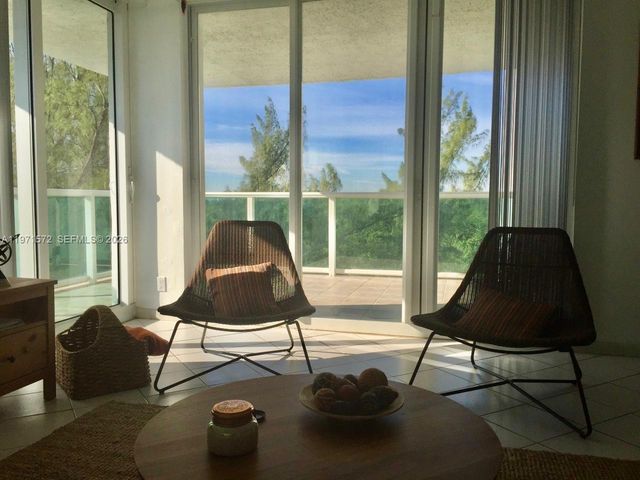 100 Bayview Drive 516, Sunny Isles Beach, FL 33160