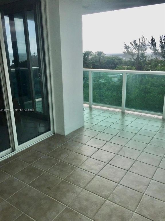 100 Bayview Drive 516, Sunny Isles Beach, FL 33160