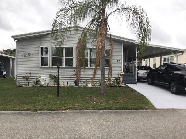 12 S Granada Lane, Port St. Lucie, FL 34952