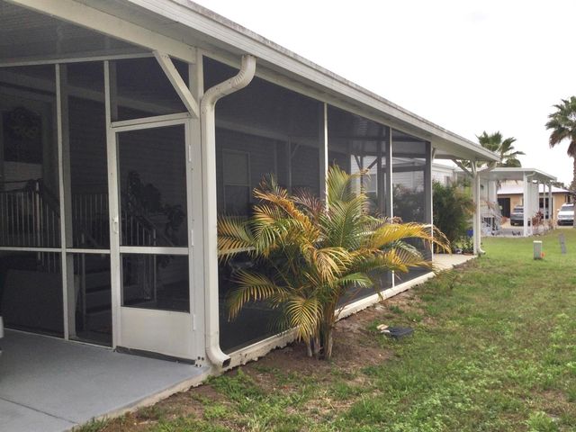 12 S Granada Lane, Port St. Lucie, FL 34952