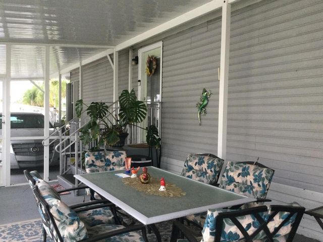 12 S Granada Lane, Port St. Lucie, FL 34952