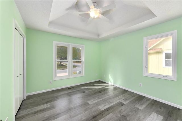 510 Thames Drive, Lee's Summit, MO 64086