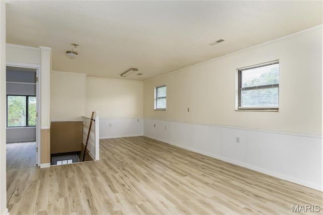 8201 Braddock Drive, University City, MO 63132