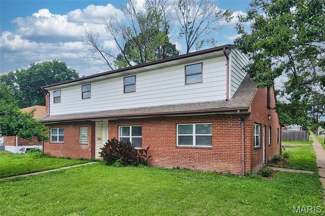 8201 Braddock Drive, University City, MO 63132