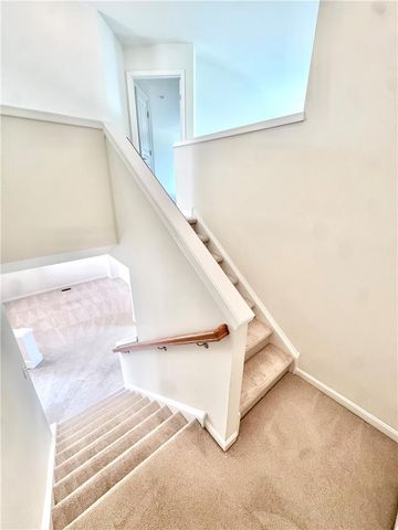 8704 Mayfair Court, Upper Macungie Twp, PA 18031