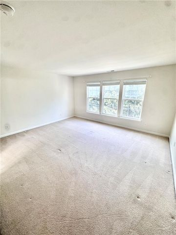 8704 Mayfair Court, Upper Macungie Twp, PA 18031