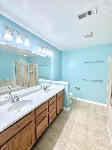8704 Mayfair Court, Upper Macungie Twp, PA 18031