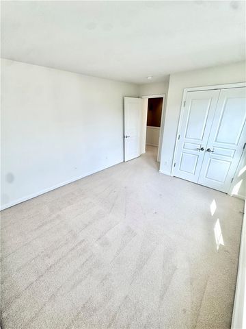 8704 Mayfair Court, Upper Macungie Twp, PA 18031