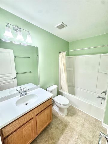 8704 Mayfair Court, Upper Macungie Twp, PA 18031