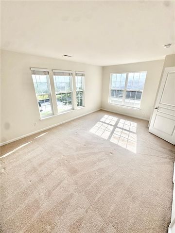 8704 Mayfair Court, Upper Macungie Twp, PA 18031