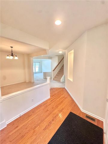 8704 Mayfair Court, Upper Macungie Twp, PA 18031