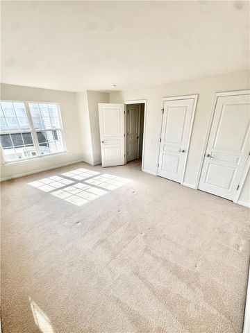 8704 Mayfair Court, Upper Macungie Twp, PA 18031