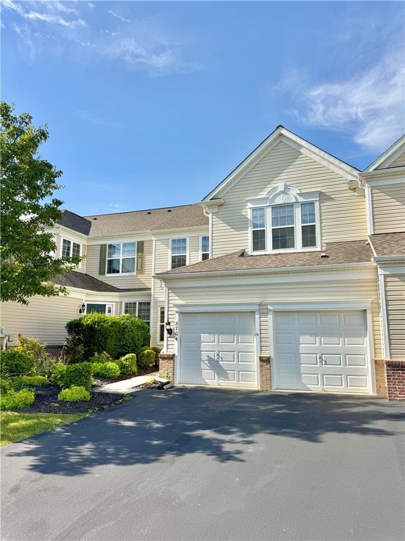8704 Mayfair Court, Upper Macungie Twp, PA 18031