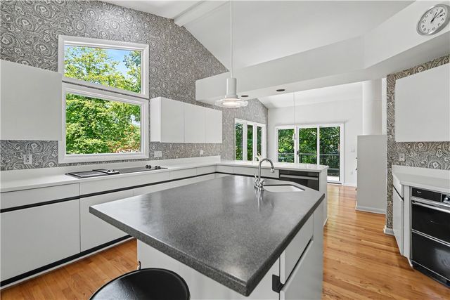 6 White Cap Court, Salem, SC 29676