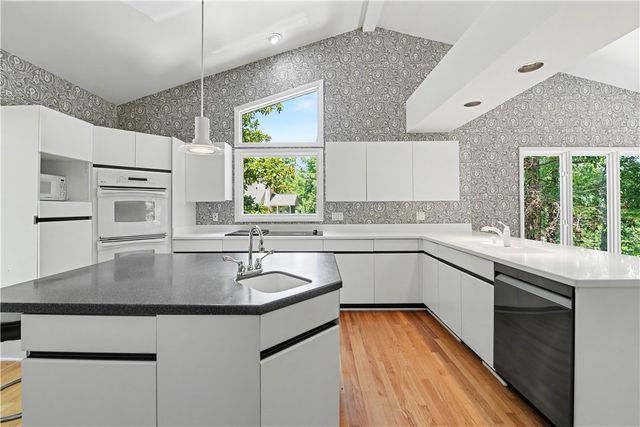 6 White Cap Court, Salem, SC 29676