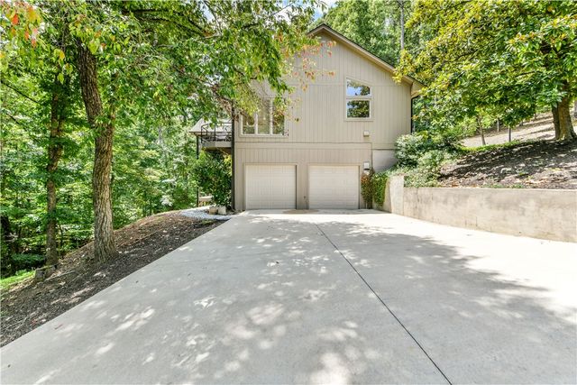 6 White Cap Court, Salem, SC 29676