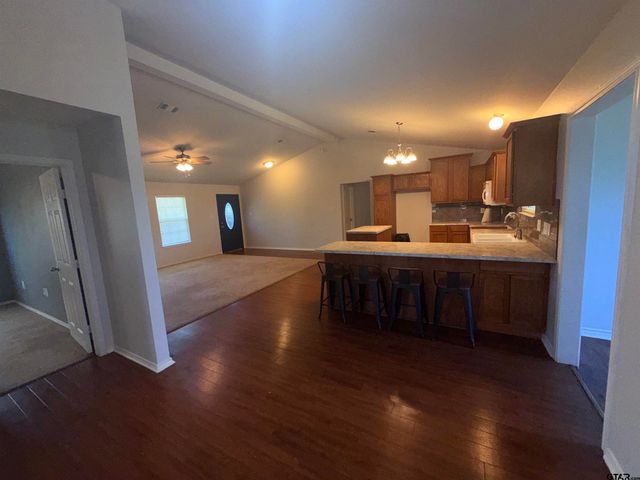 230 County Road 4216, Jacksonville, TX 75766