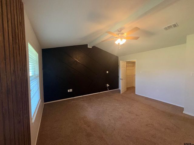 230 County Road 4216, Jacksonville, TX 75766