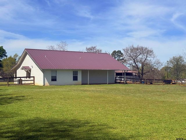 230 County Road 4216, Jacksonville, TX 75766