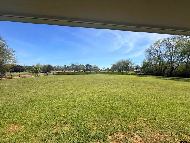 230 County Road 4216, Jacksonville, TX 75766