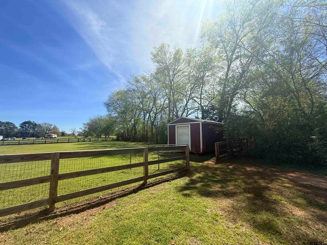 230 County Road 4216, Jacksonville, TX 75766