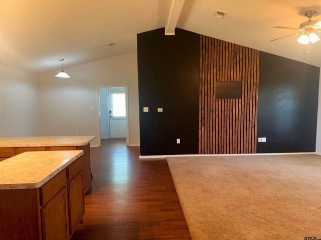 230 County Road 4216, Jacksonville, TX 75766