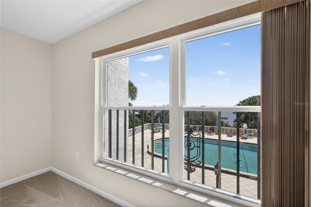 601 MCDONALD STREET 105, Mount Dora, FL 32757