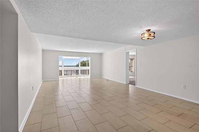 601 MCDONALD STREET 105, Mount Dora, FL 32757