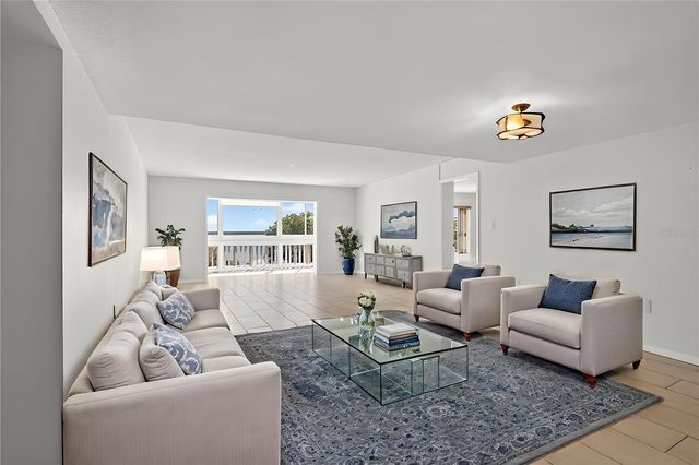 601 MCDONALD STREET 105, Mount Dora, FL 32757