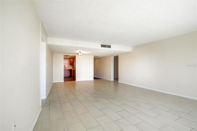 601 MCDONALD STREET 105, Mount Dora, FL 32757