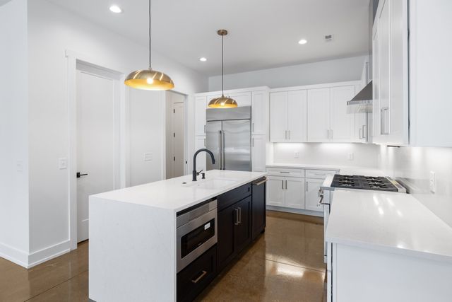 1207 6th Ave, N, Nashville, TN 37208