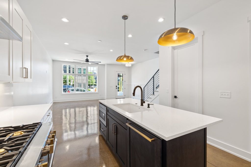 1207 6th Ave, N, Nashville, TN 37208