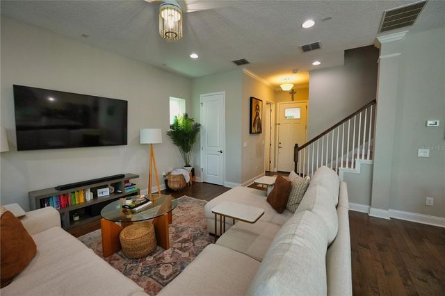 594 WINDY PINE WAY, Oviedo, FL 32765