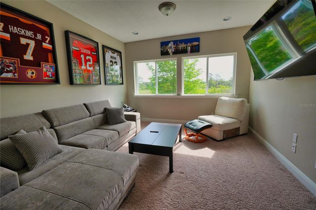 594 WINDY PINE WAY, Oviedo, FL 32765