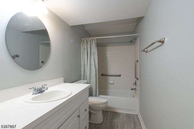 241 Vista Dr 241, Hanover Twp., NJ 07927