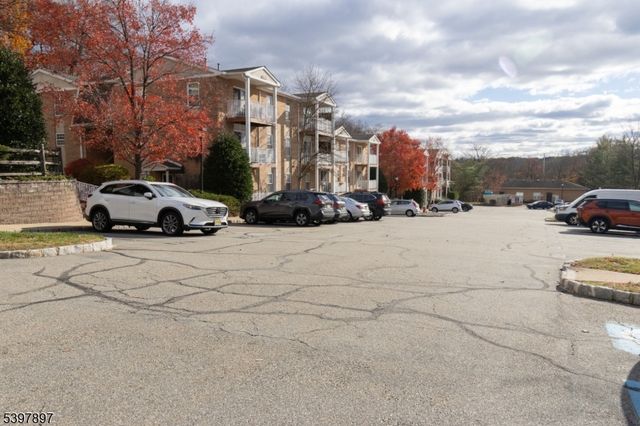 241 Vista Dr 241, Hanover Twp., NJ 07927