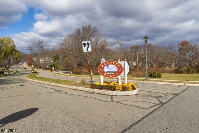 241 Vista Dr 241, Hanover Twp., NJ 07927