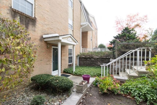 241 Vista Dr 241, Hanover Twp., NJ 07927