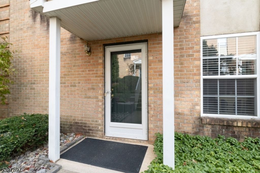 241 Vista Dr 241, Hanover Twp., NJ 07927